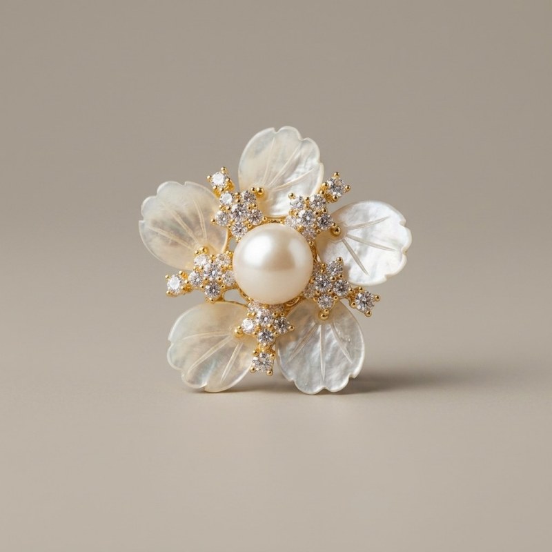 Natural Mother-of-Pearl Petal Pearl Brooch 11mm - Main Image