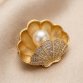 Elegant Seashell Freshwater Pearl Brooch with Sparkling Zirconia 11mm 2