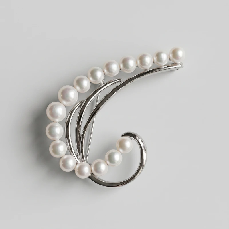 Dewdrop 16-Pearl Elegant Brooch 5.2-6.28mm - Main Image