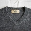 Men's 100% Pure Cashmere V-Neck Sweater - Premium Charcoal Grey Pullover 4