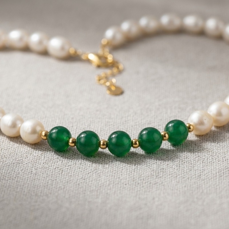 Green Agate and White Pearl Necklace, 8.5mm, 17in, 18K Gold Plated - Image 2